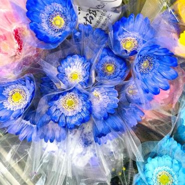 染めの花（ラベンダー色と水色）｜「ポピー」　（京都府八幡市の花キューピット加盟店 花屋）のブログ