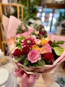 ブーケ　＆　もみ枝・・・入荷しましたよ｜「フローリスト飾り屋」　（鹿児島県鹿児島市の花キューピット加盟店 花屋）のブログ
