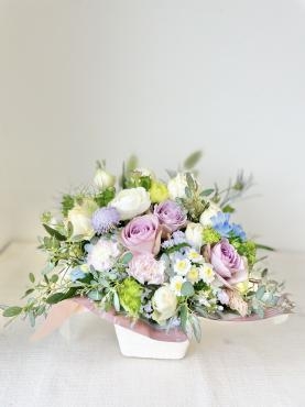 アレンジメント＆スワッグ　で春の花おくり・・・｜「フローリスト飾り屋」　（鹿児島県鹿児島市の花キューピット加盟店 花屋）のブログ