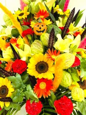 ハロウィンのスタンド花｜「ポピー」　（京都府八幡市の花キューピット加盟店 花屋）のブログ