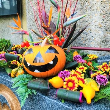 今週の飛行神社の花手水｜「ポピー」　（京都府八幡市の花キューピット加盟店 花屋）のブログ