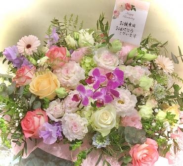 パステルカラーで　フェミニンに・・・｜「フローリスト飾り屋」　（鹿児島県鹿児島市の花キューピット加盟店 花屋）のブログ
