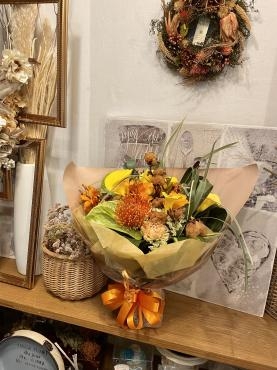 Happy　gift　＆　店休日のお知らせです。｜「フローリスト飾り屋」　（鹿児島県鹿児島市の花キューピット加盟店 花屋）のブログ