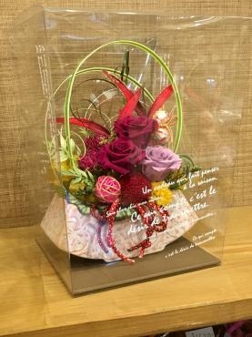 記念の贈り物にプリザーブドフラワーを・・・｜「フローリスト飾り屋」　（鹿児島県鹿児島市の花キューピット加盟店 花屋）のブログ