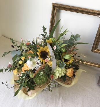 お祝いにお届けいたしました｜「フローリスト飾り屋」　（鹿児島県鹿児島市の花キューピット加盟店 花屋）のブログ