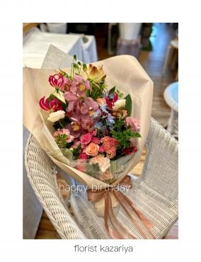お誕生日のお祝いに｜「フローリスト飾り屋」　（鹿児島県鹿児島市の花キューピット加盟店 花屋）のブログ