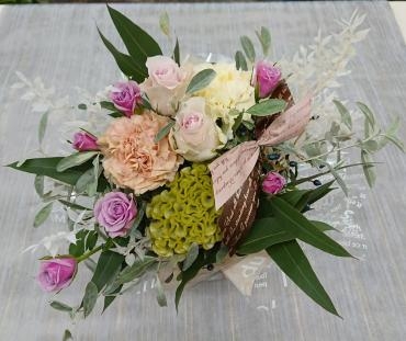 お祝いアレンジメント♪｜「愛花」　（愛媛県松山市の花キューピット加盟店 花屋）のブログ