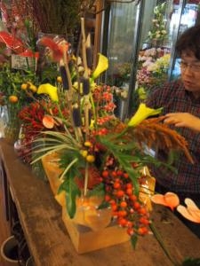 オレンジ、赤、モスグリーン深まってゆく秋いろたち・・・｜「フローリスト飾り屋」　（鹿児島県鹿児島市の花キューピット加盟店 花屋）のブログ