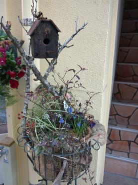 アイアンスタンドを使って　ミニガーデン・・・｜「フローリスト飾り屋」　（鹿児島県鹿児島市の花キューピット加盟店 花屋）のブログ