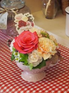 母の日店頭限定のオリジナルアレンジメント承り中(^o^)／♪　♪　♪　　｜「フローリスト飾り屋」　（鹿児島県鹿児島市の花キューピット加盟店 花屋）のブログ