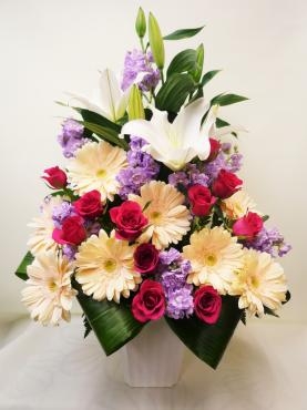 御誕生日・アレンジメント、ご注文ありがとうございます。｜「銀座ニューフラワー」　（東京都中央区の花キューピット加盟店 花屋）のブログ