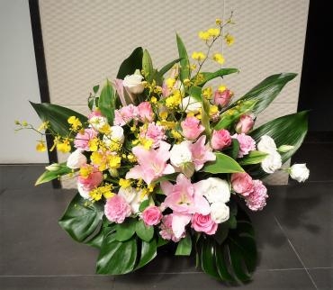 開店祝アレンジメント。御注文ありがとうございました。｜「銀座ニューフラワー」　（東京都中央区の花キューピット加盟店 花屋）のブログ