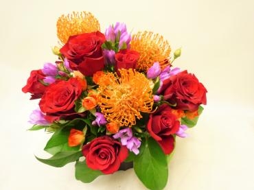 御祝アレンジメント・御注文ありがとうございました。｜「銀座ニューフラワー」　（東京都中央区の花キューピット加盟店 花屋）のブログ