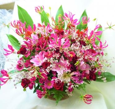 御祝アレンジメント・御注文ありがとうございました。｜「銀座ニューフラワー」　（東京都中央区の花キューピット加盟店 花屋）のブログ