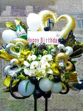 Happy Birthday balloonｽﾀﾝﾄﾞ　ご注文ありがとうございました。｜「銀座ニューフラワー」　（東京都中央区の花キューピット加盟店 花屋）のブログ