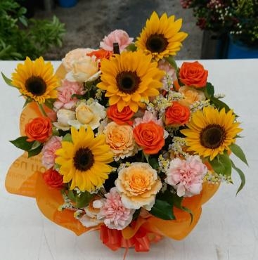 退職お祝い　生花アレンジメント♪｜「愛花」　（愛媛県松山市の花キューピット加盟店 花屋）のブログ
