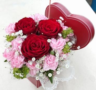 バレンタインデーにフラワーアレンジメント♪｜「愛花」　（愛媛県松山市の花キューピット加盟店 花屋）のブログ