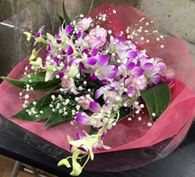デンファレの花束｜「花かざり」　（大阪府大阪市城東区の花キューピット加盟店 花屋）のブログ